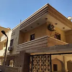Pyramids Island Inn